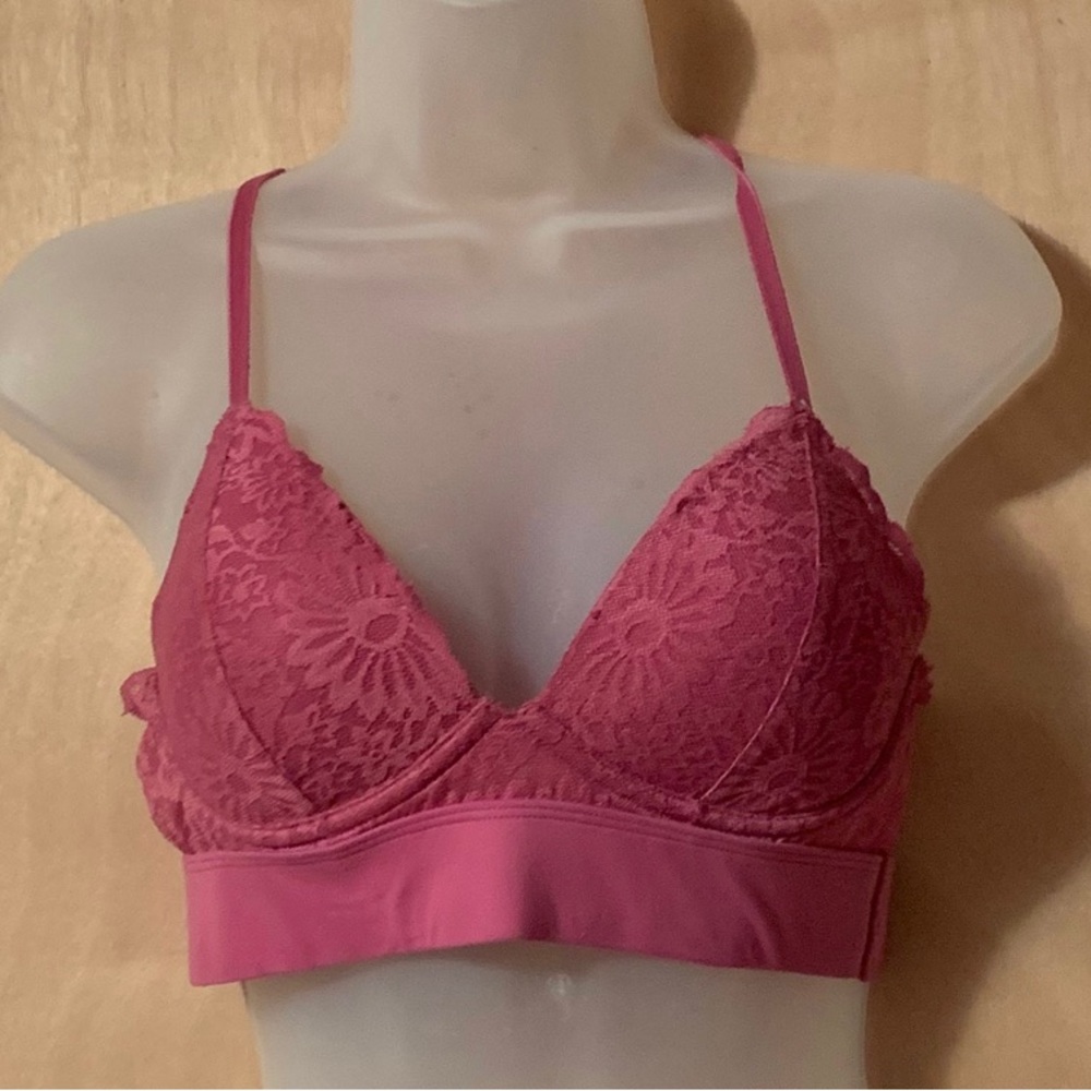 Women’s Pink Victoria’s Secret Size Small Pink Floral Lace Bralette